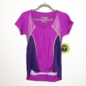 MOXIE wrap tee with hi low hem and back compartment cycling shirt